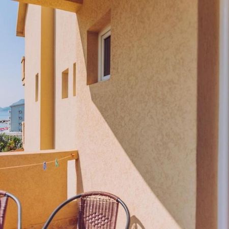 Apartmani Lasta Добра-Вода Экстерьер фото