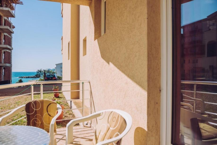 Apartmani Lasta Добра-Вода Экстерьер фото