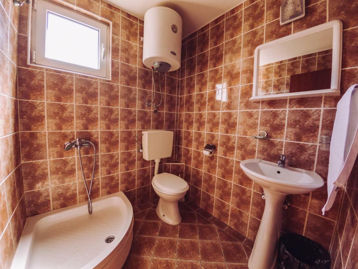 Apartmani Lasta Добра-Вода Экстерьер фото