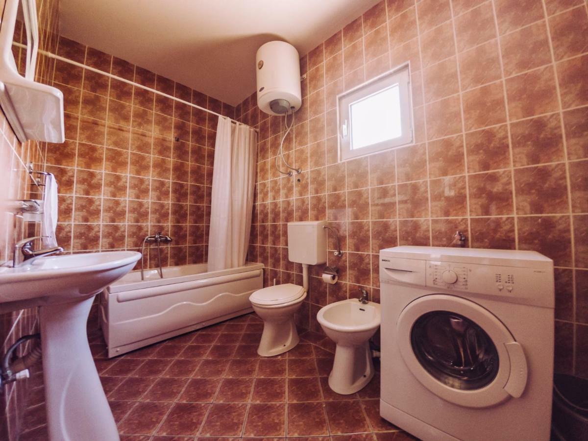 Apartmani Lasta Добра-Вода Экстерьер фото
